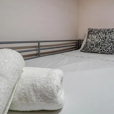 Benet By Hello Homes * سيدجيس